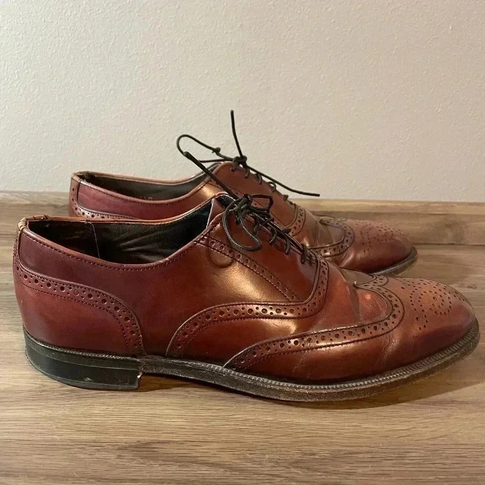 Allen Edmonds McAllister Wingtips, Chili Color, Size 9 M